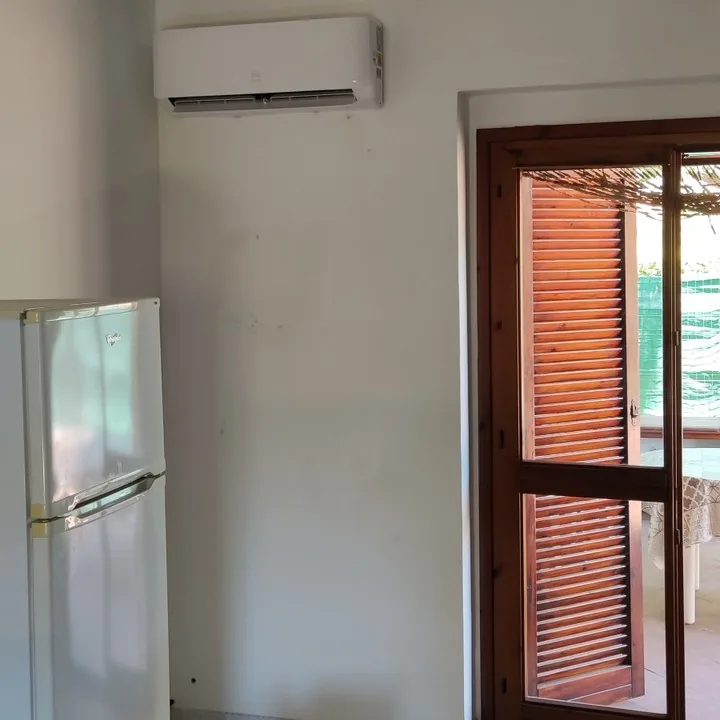 Unità di climatizzazione a parete installata